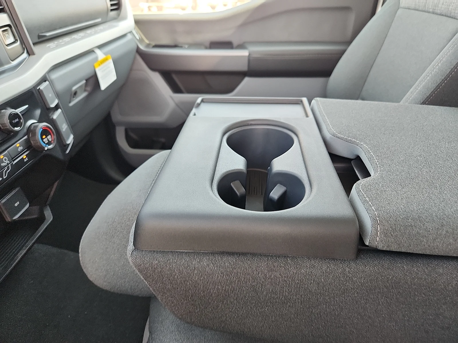 New 2027 Oxford White Ford XLT image 25