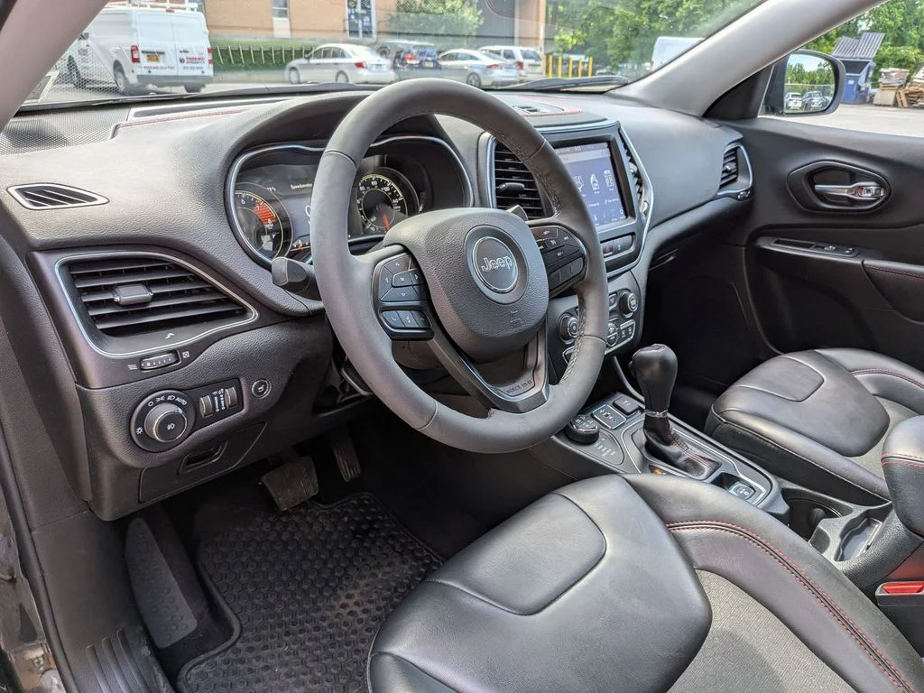 Used 2022 Black Jeep Trailhawk image 13