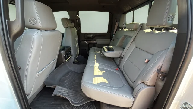 Used 2022 White Chevrolet LTZ image 21