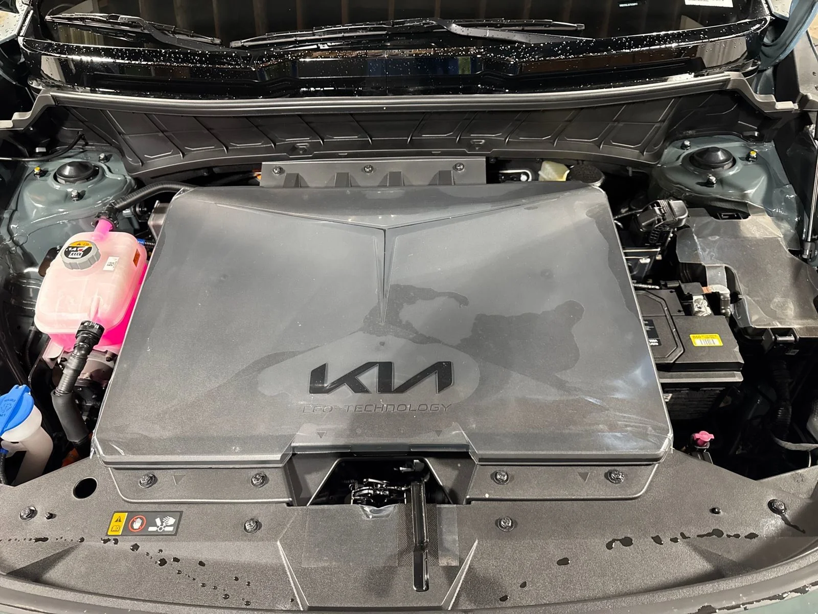 New 2026 Green Kia Wind image 12