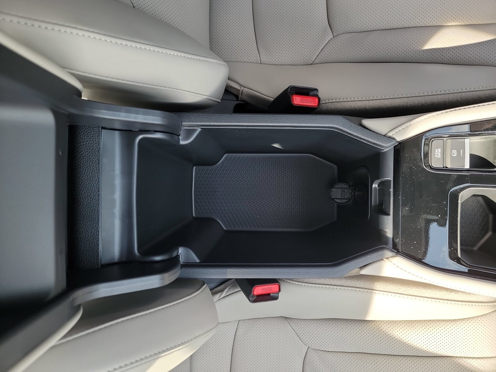 New 2026 Urban Gray Pearl Honda Touring image 24
