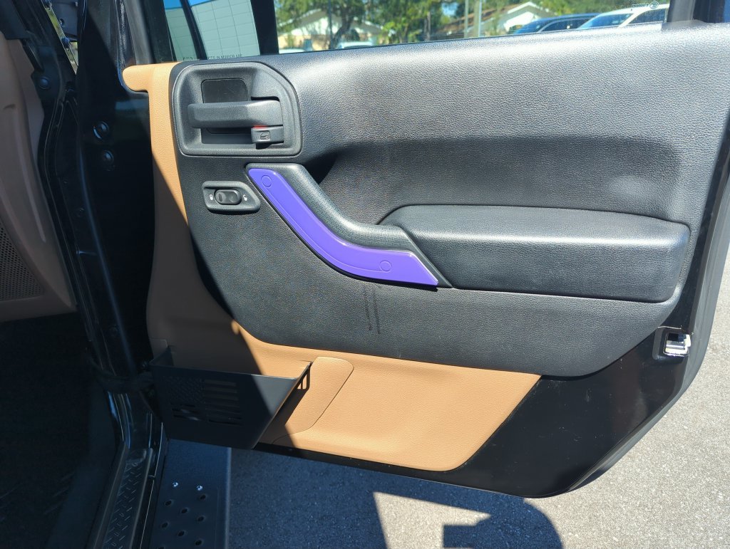 Used 2015 Black Jeep Unlimited Sahara image 31