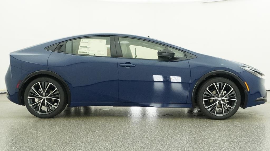 New 2027 Reservoir Blue Toyota XLE image 13