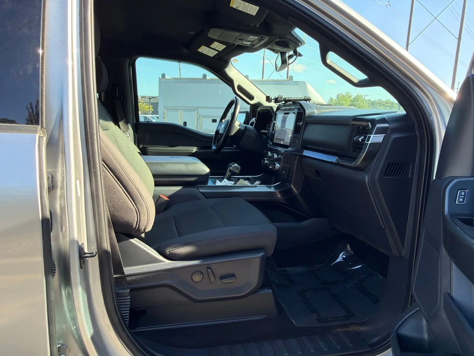 Certified Used 2022 Iconic Silver Metallic Ford XLT image 8