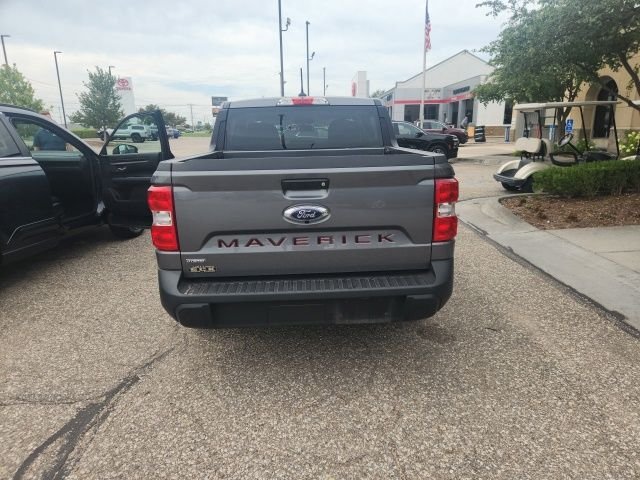 Used 2024 Gray Ford XLT image 3