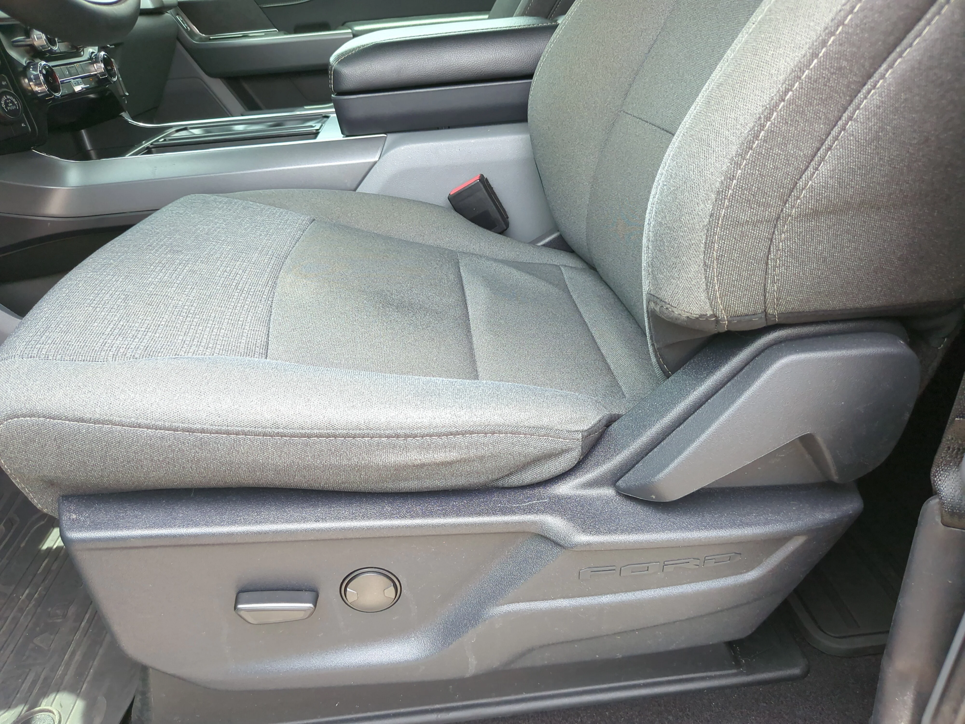 Used 2024 Avalanche Ford XLT image 23