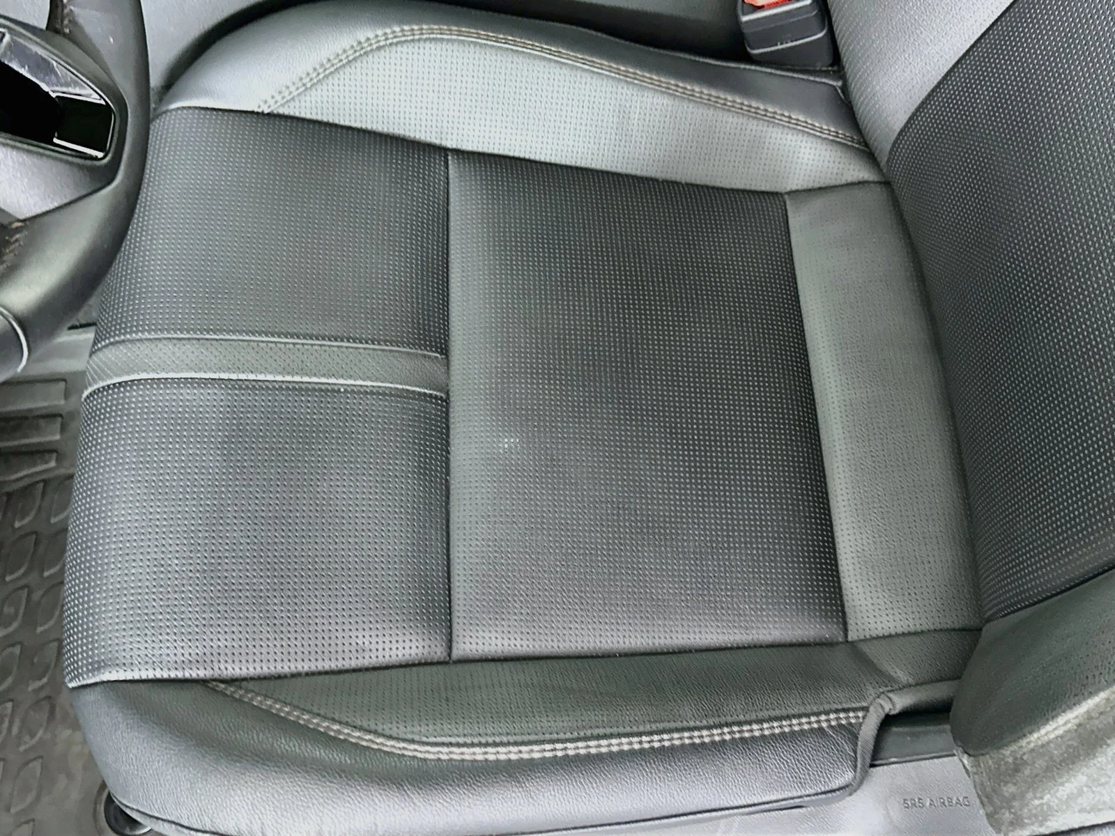 Certified Used 2025 Beige Toyota XLE image 19