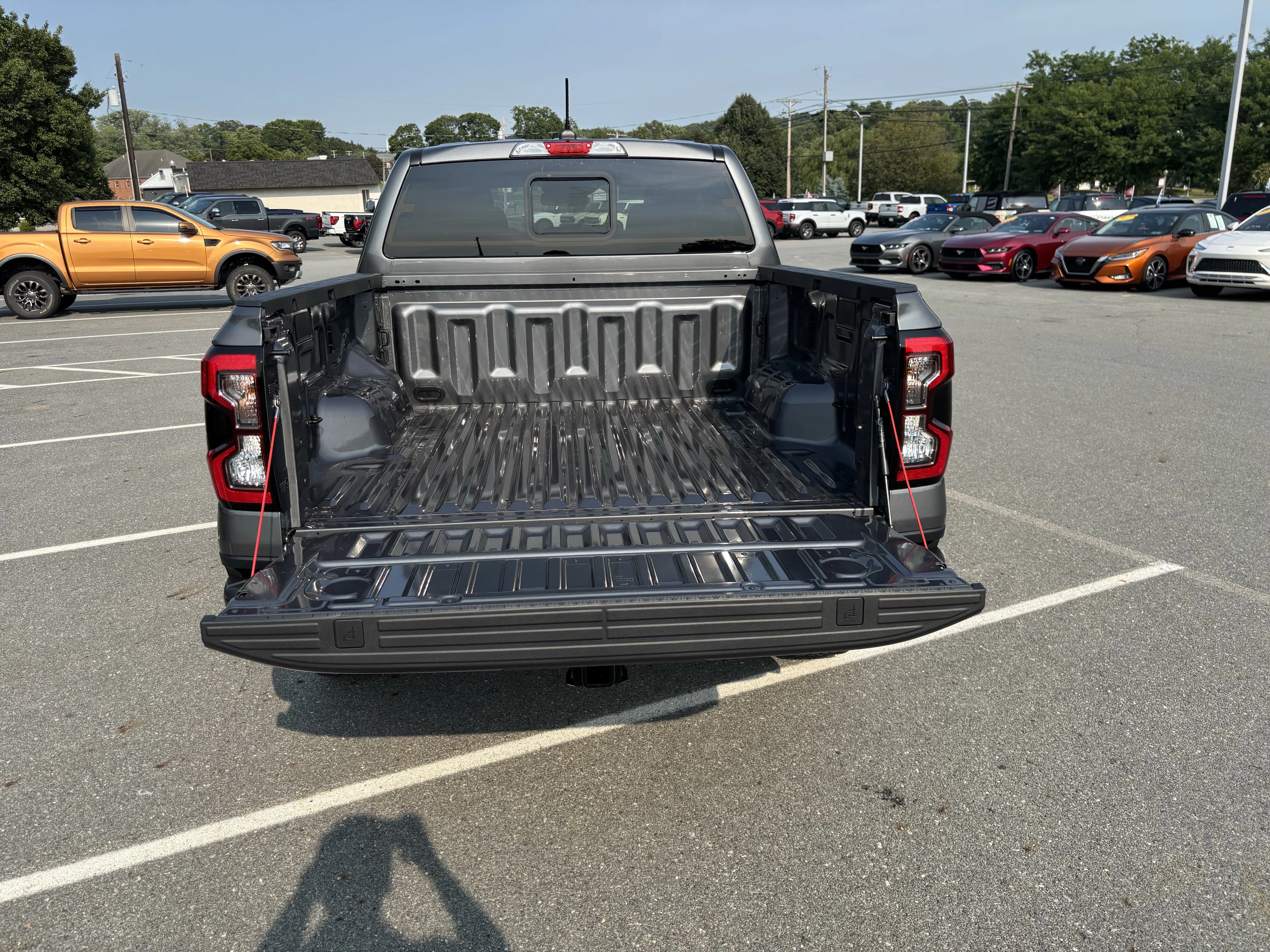 New 2026 Carbonized Gray Metallic Ford XLT image 32