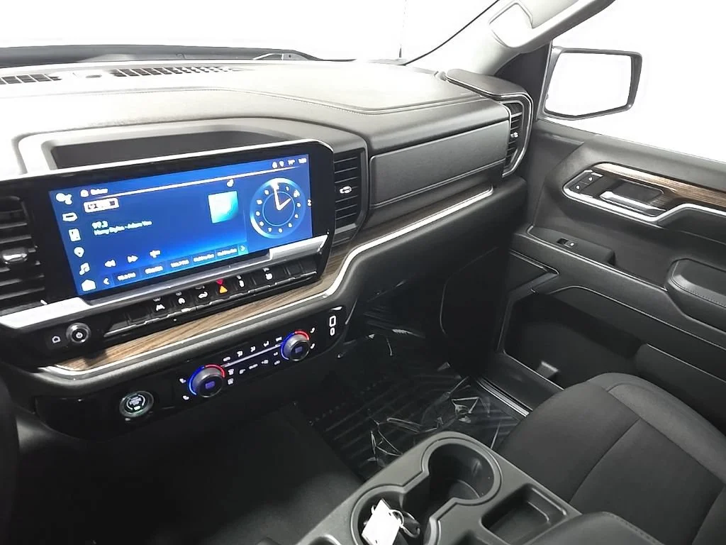 2023 Chevrolet Silverado 1500 RST - Photo 25