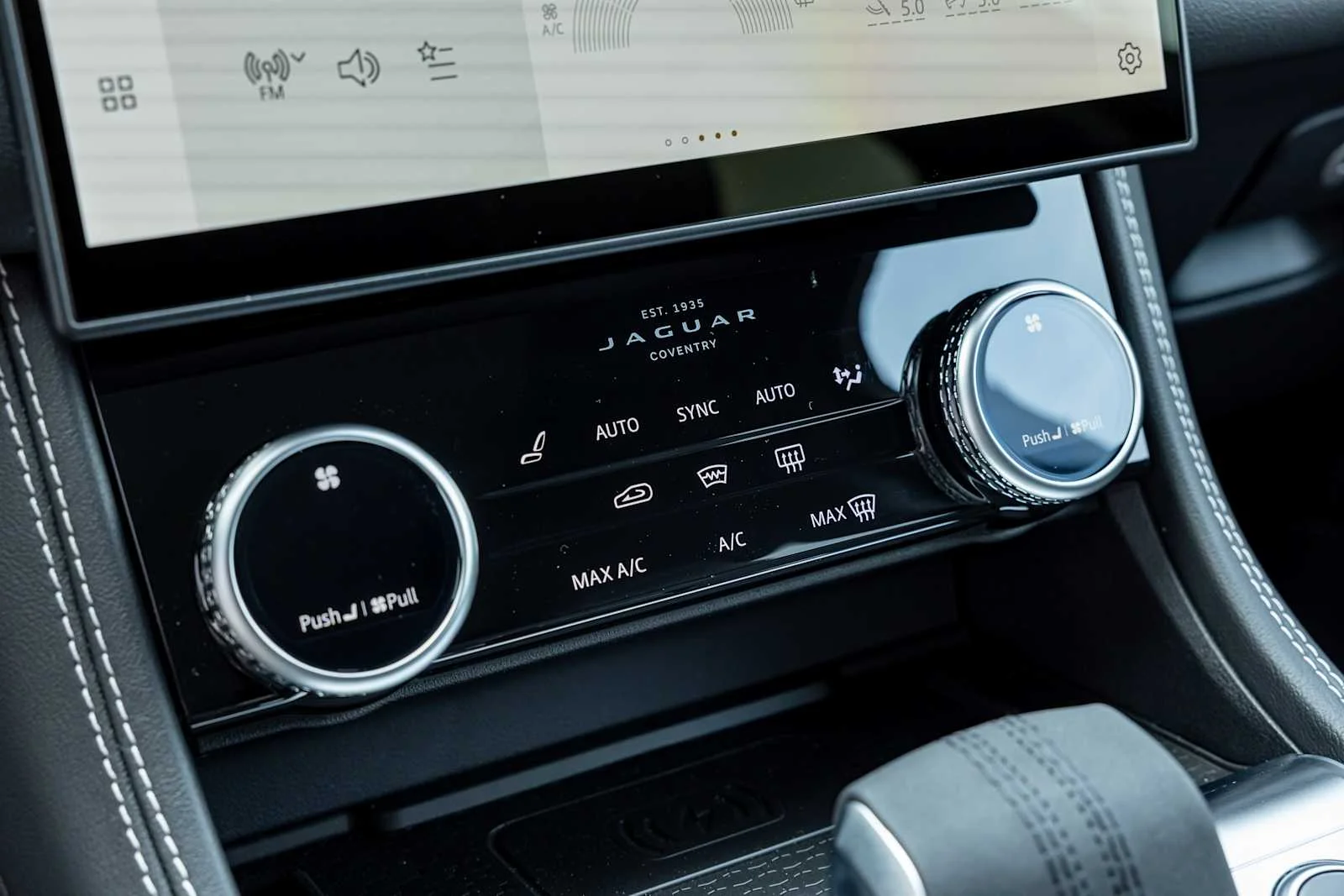 2026 Jaguar F-Pace R-Dynamic S - Photo 20