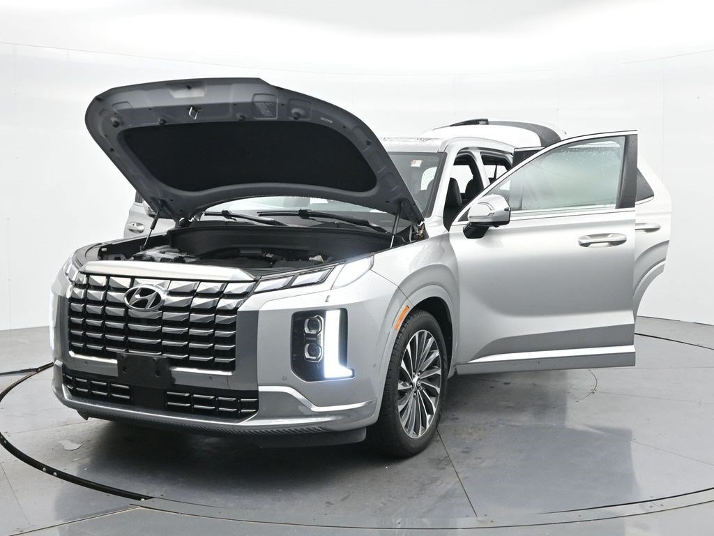 Certified Used 2024 Typhoon Silver Hyundai Calligraphy image 36