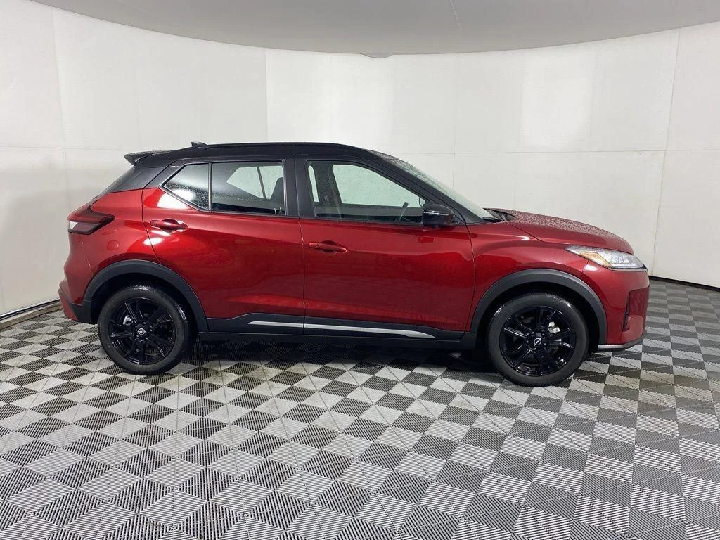 Used 2024 Super Black Nissan SR image 2