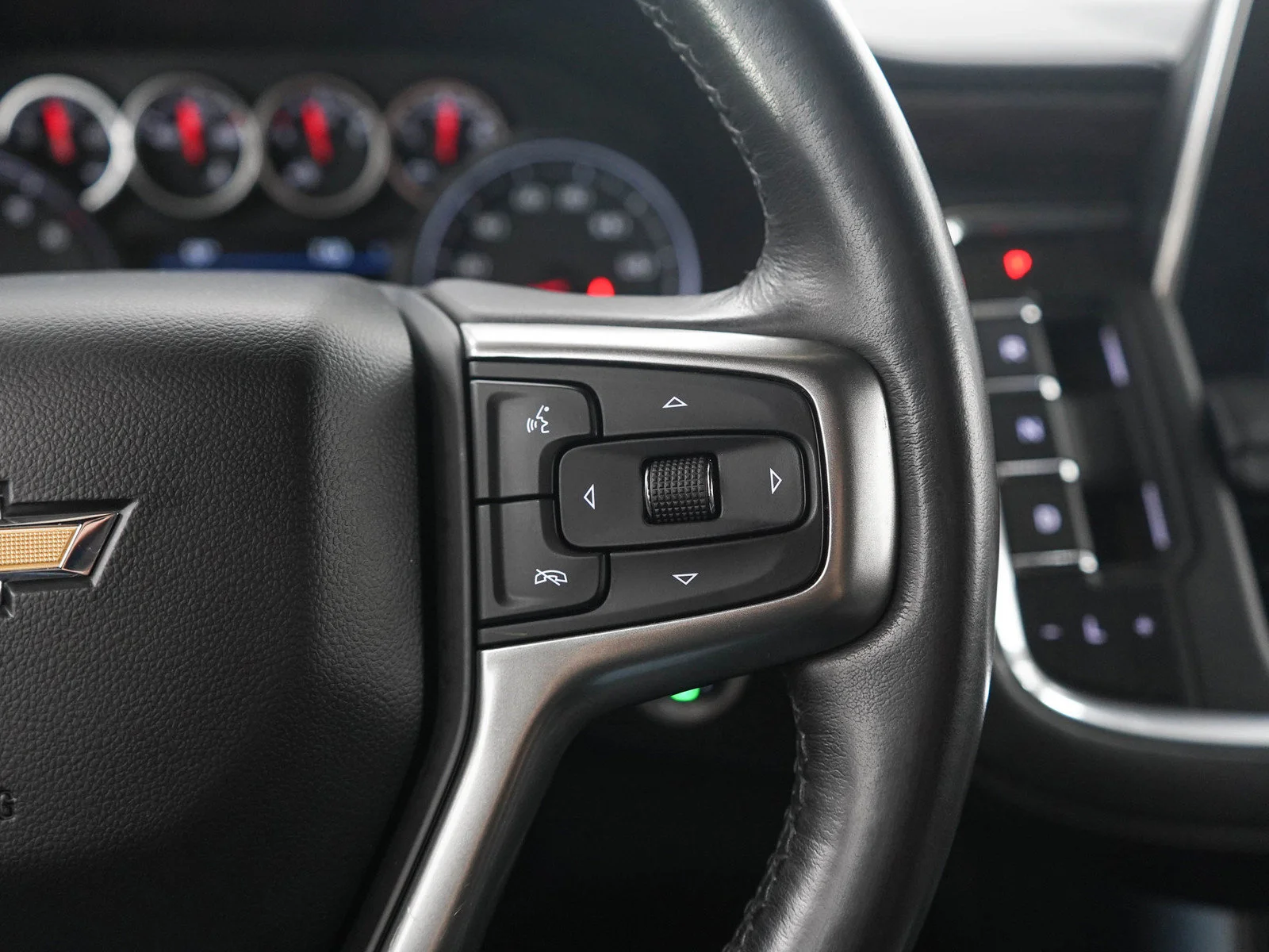 Used 2021 Black Chevrolet LT image 27