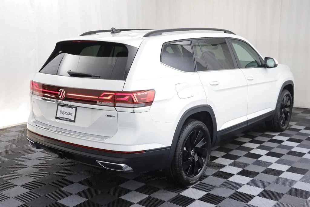 New 2026 Opal White Volkswagen SE w/Technology image 19