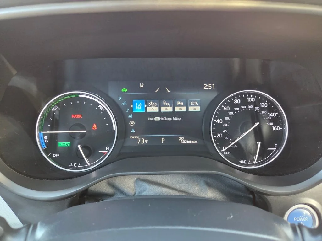 Used 2021  Toyota Limited image 34