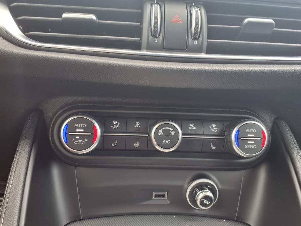2025 Alfa Romeo Stelvio Base - Photo 11