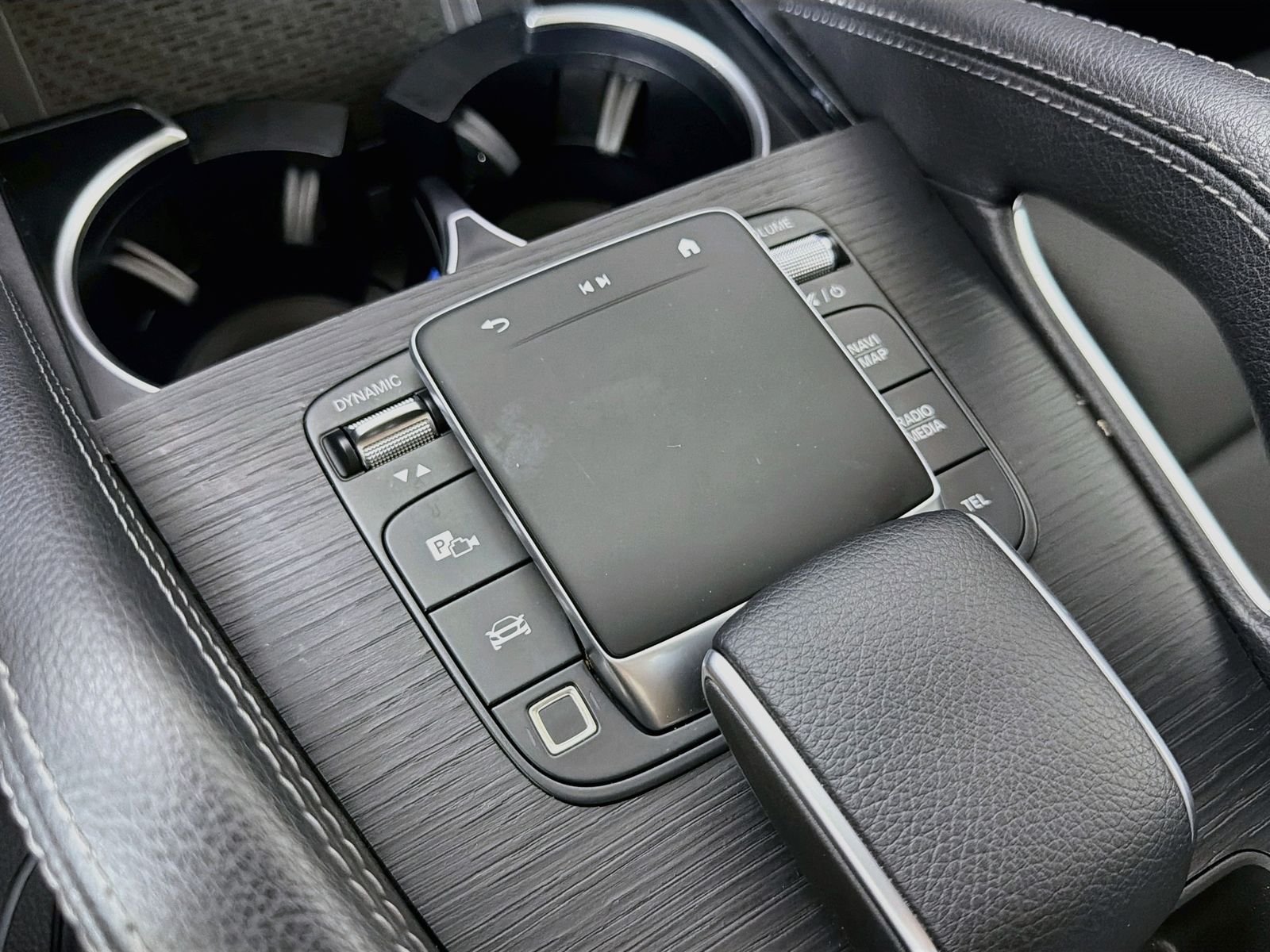 Used 2025 Selenite Gray Metallic Mercedes-Benz GLE 450 image 19