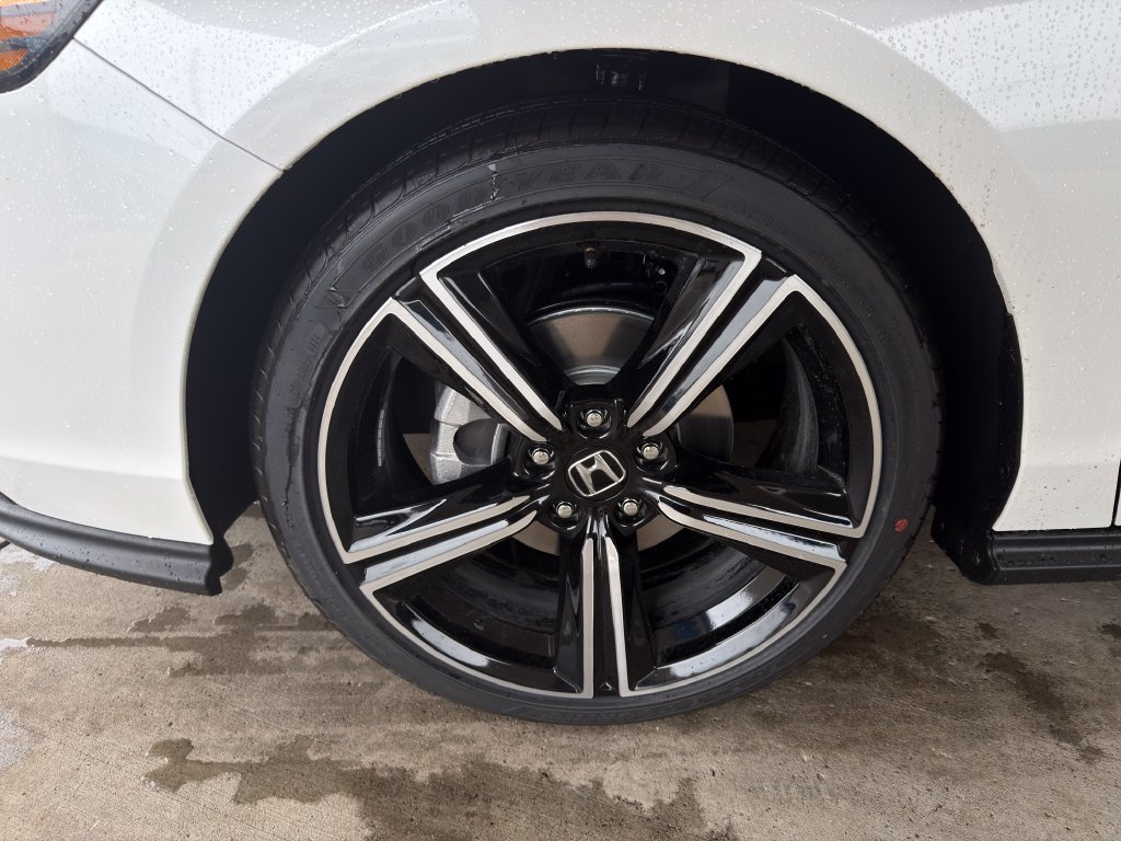 New 2026 Platinum White Pearl Honda SE image 10