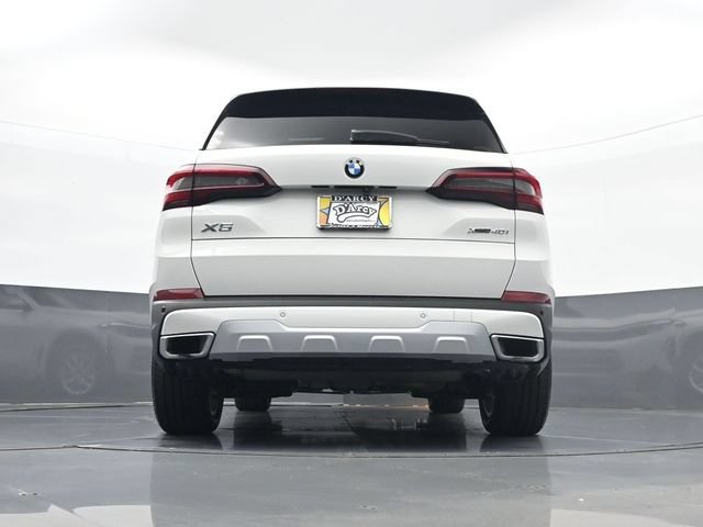 Used 2021 White BMW xDrive40i image 26