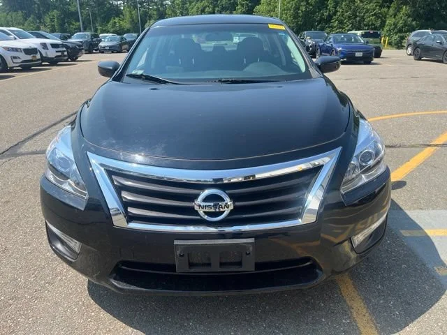 Used 2015 Super Black Nissan 2.5 S image 8