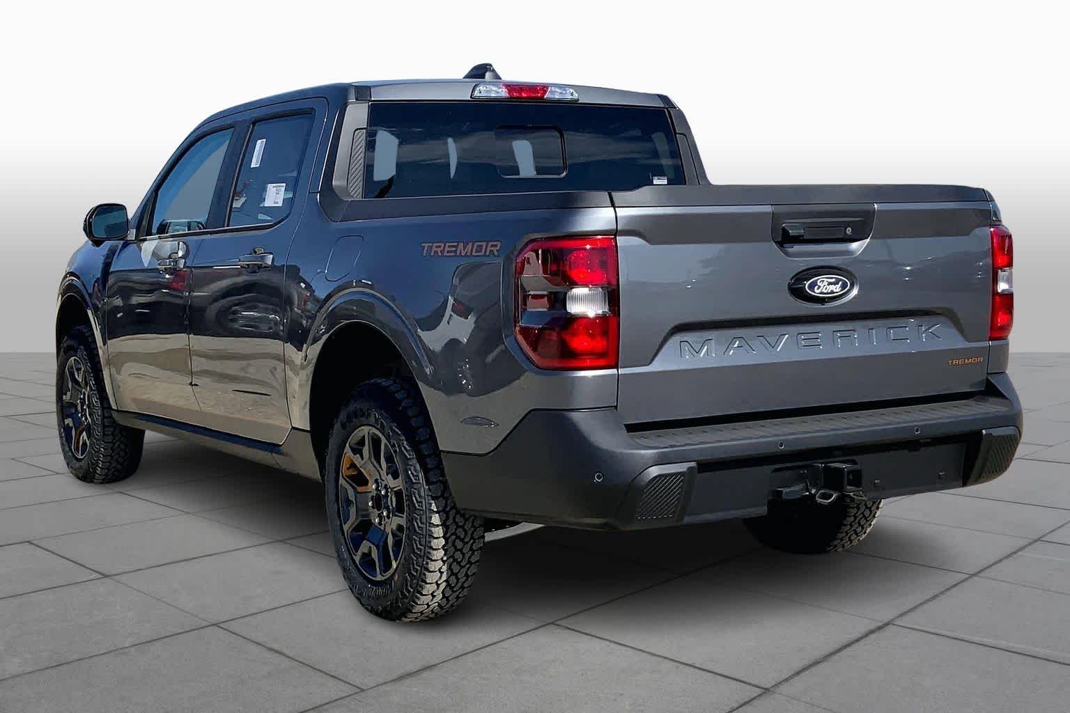 New 2026 Carbonized Gray Metallic Ford Tremor® image 9