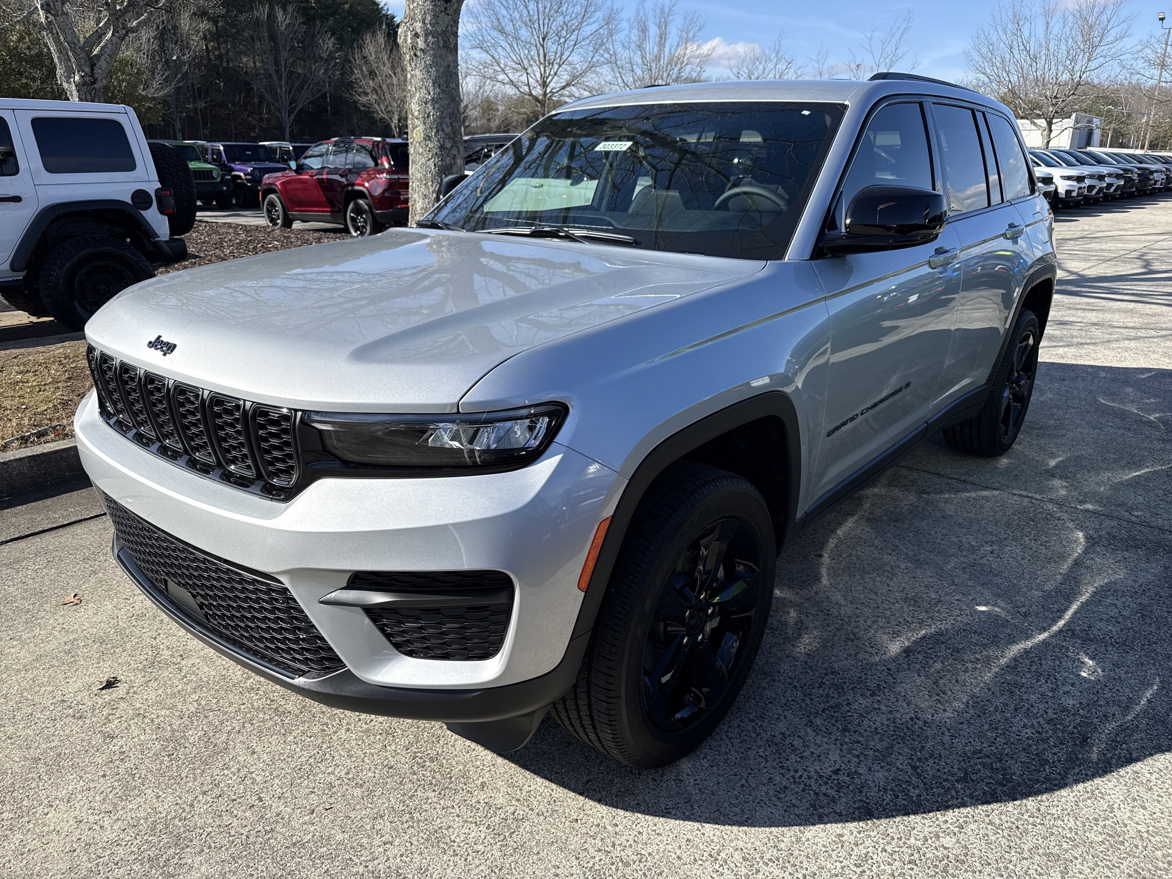 New 2025 Silver Zynith Jeep Altitude image 3