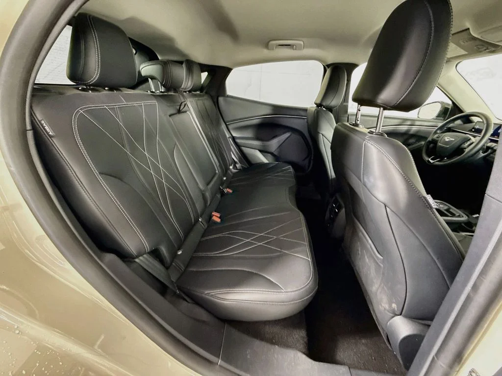 Certified Used 2025 Desert Sand Ford Select image 6