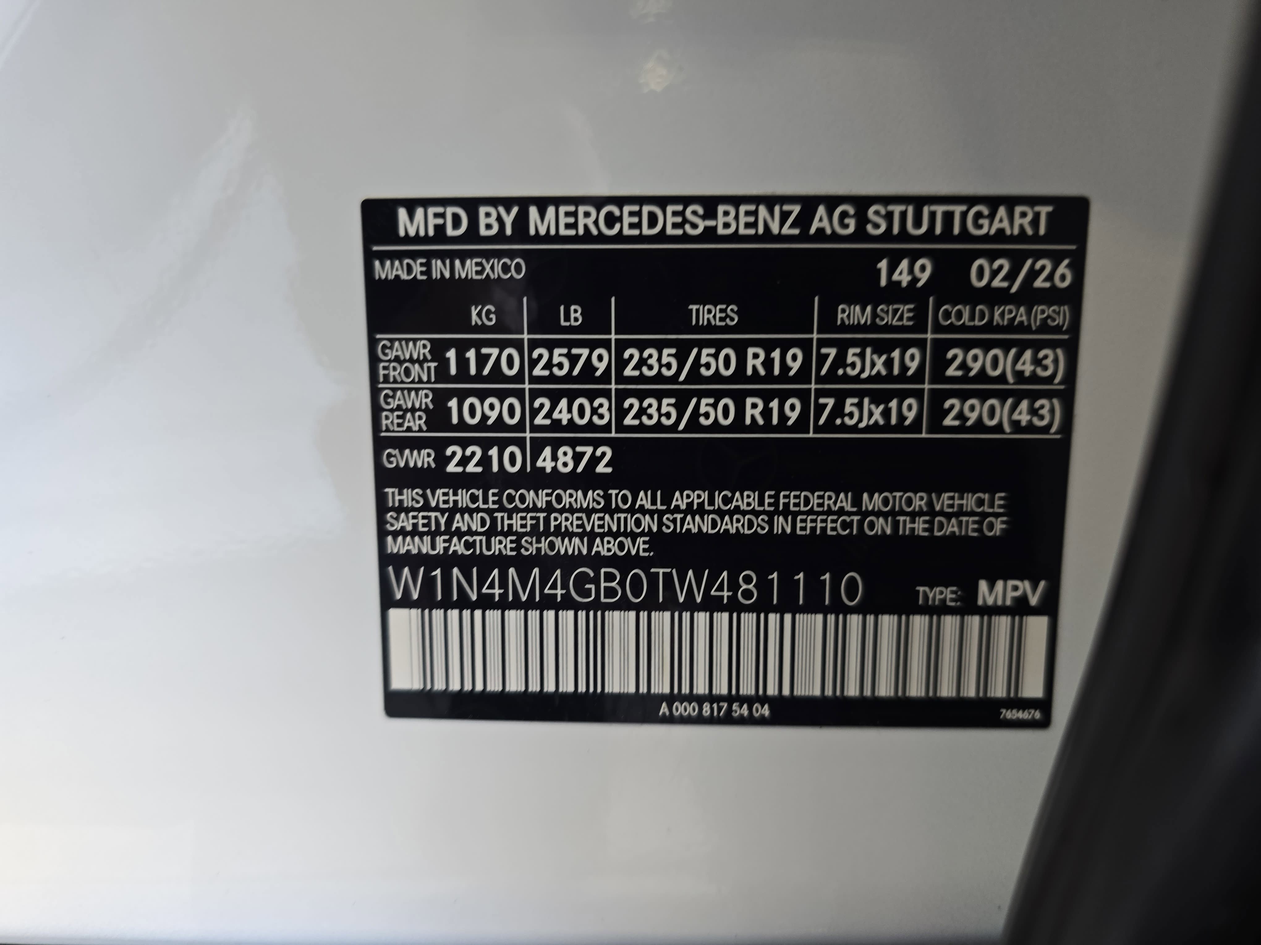 New 2026 Polar White Mercedes-Benz GLB250 image 37