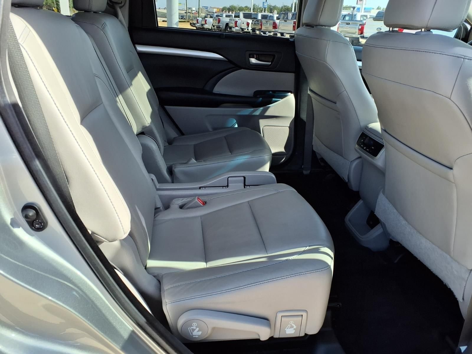 Certified Used 2017 Celestial Silver Metallic Toyota XLE image 21