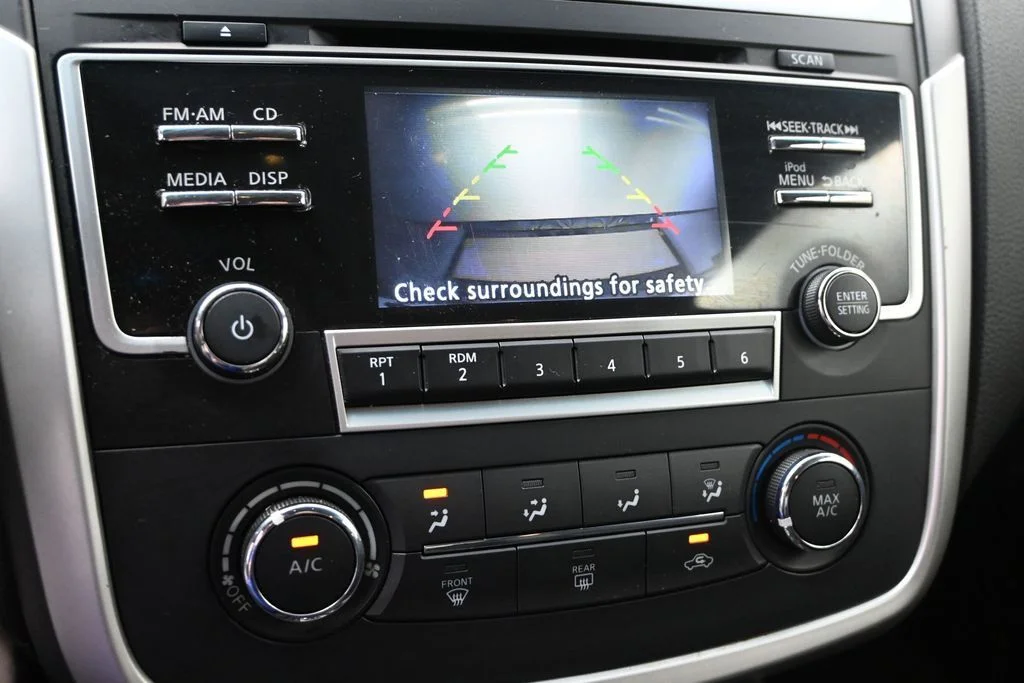 Used 2017 Gray Nissan 2.5 SR image 22