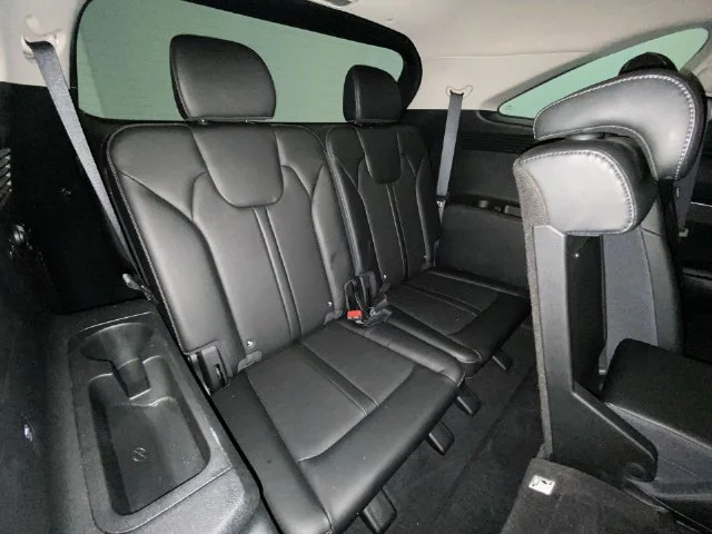 Used 2024 Black Kia S image 23