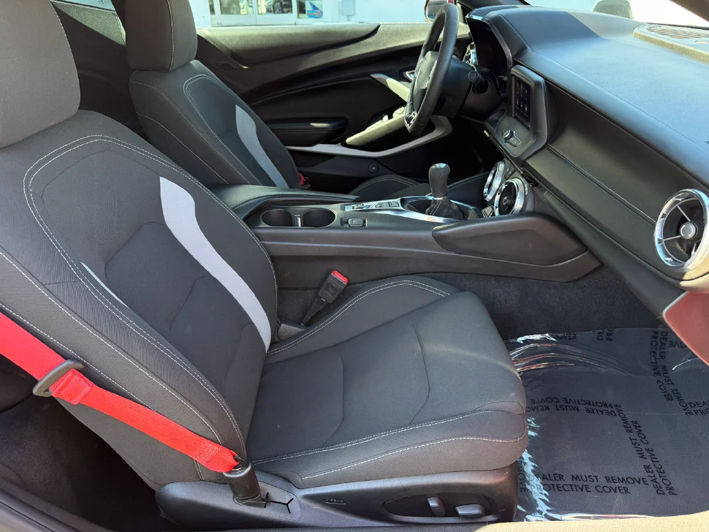 Used 2020 RED HOT Chevrolet 1LT image 15