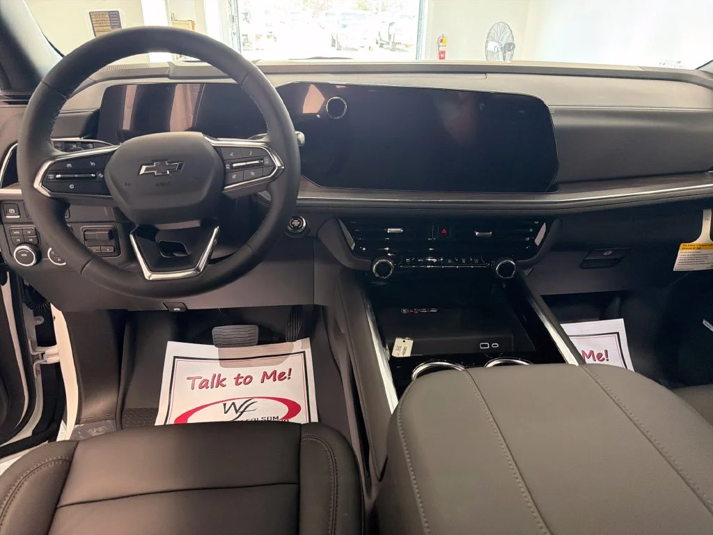 New 2027 Summit White Chevrolet Z71 image 17