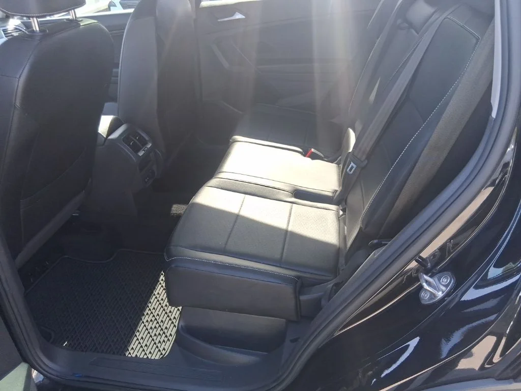 Used 2021 Black Volkswagen 2.0T SEL image 19
