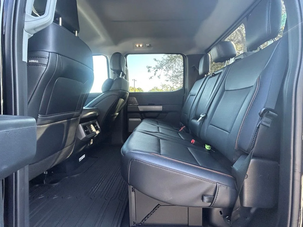 2025 Ford F-350 Super Duty Lariat - Photo 34