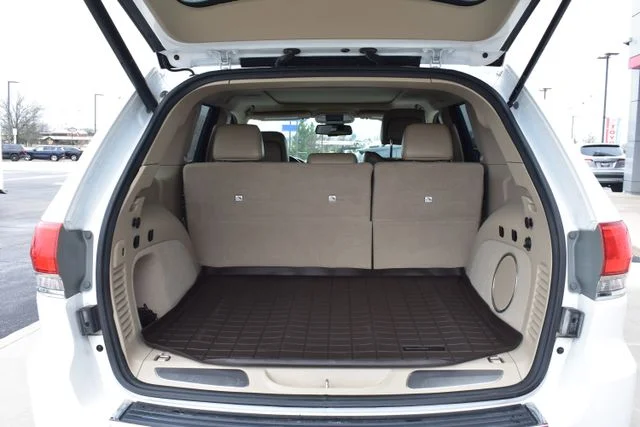 Used 2016 White Jeep Overland image 16