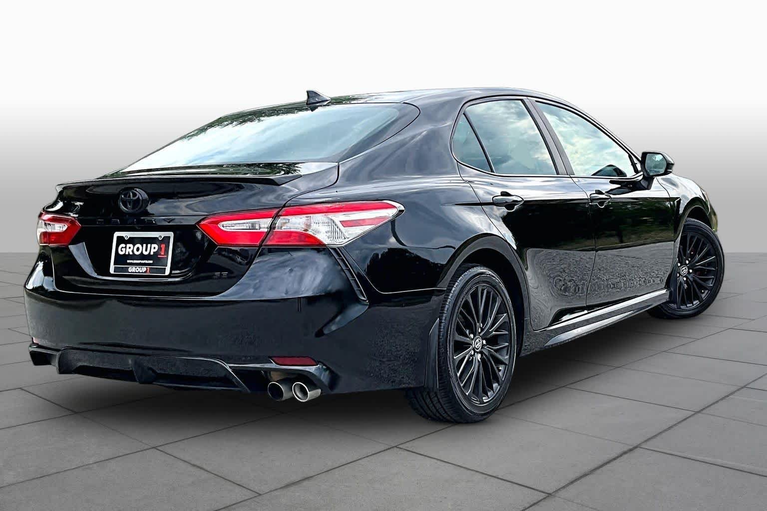Used 2020 Midnight Black Metallic Toyota SE Nightshade image 13