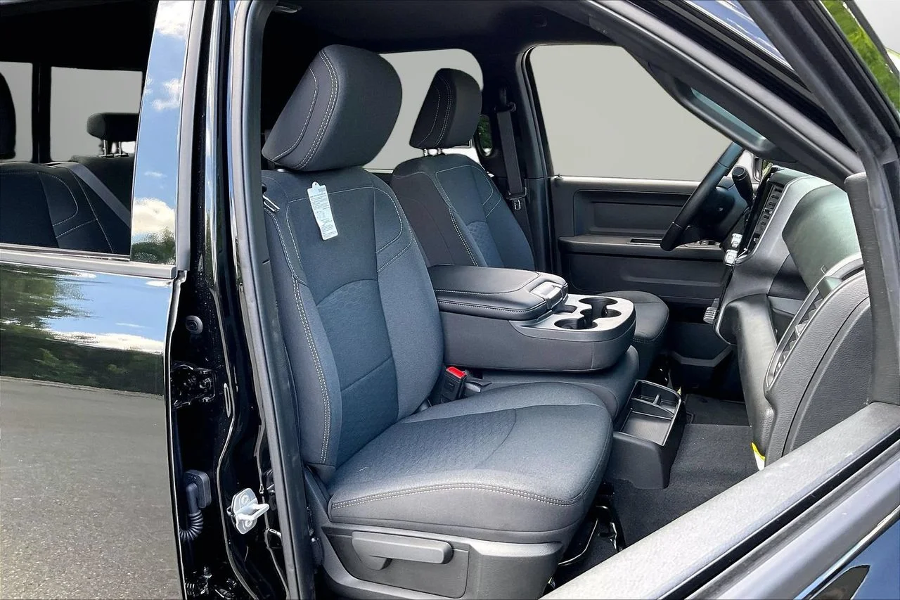 New 2026 Diamond Black Crystal Pearlcoat RAM  image 21