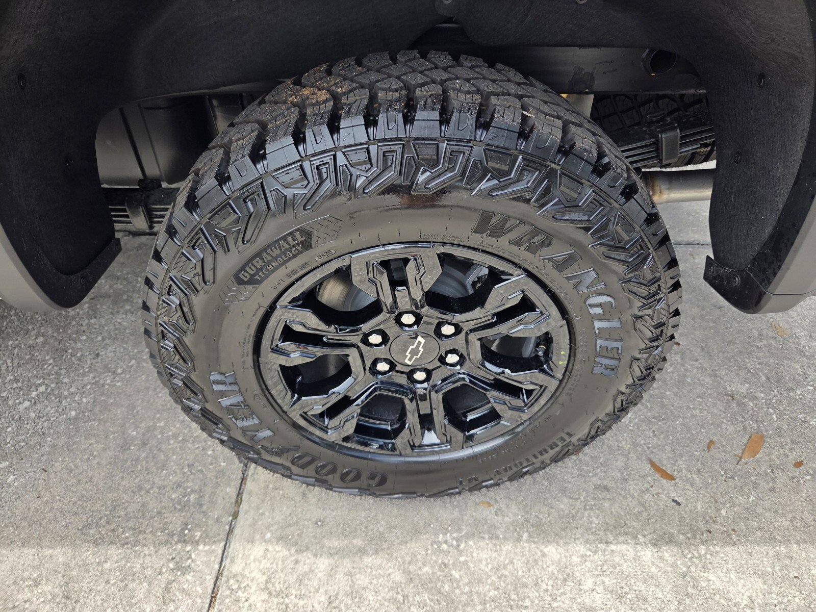 2026 Chevrolet Silverado 1500 ZR2 - Photo 17