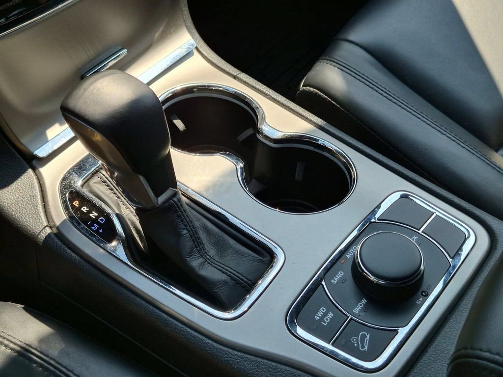 Used 2021 Gray Jeep Limited image 18