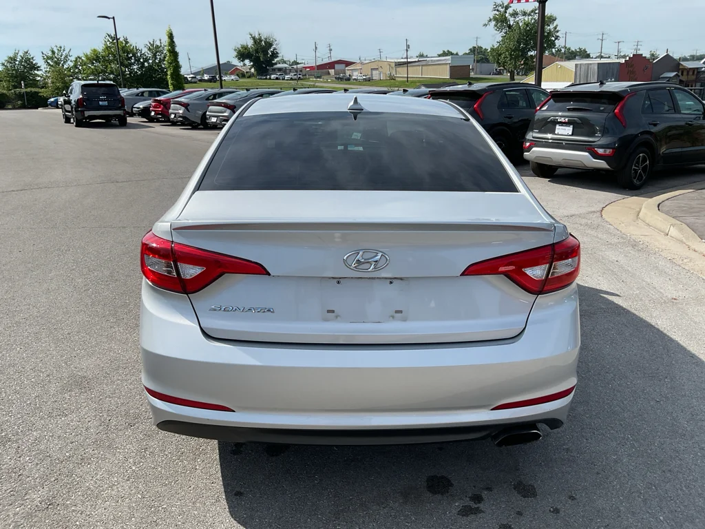 Used 2017 Symphony Silver Hyundai 2.4L image 7