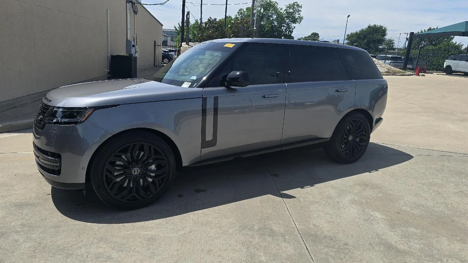 2024 Land Rover Range Rover 4.4 SE LWB 7's photo