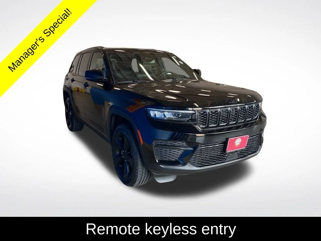 Used 2023 Black Jeep Altitude X image 14