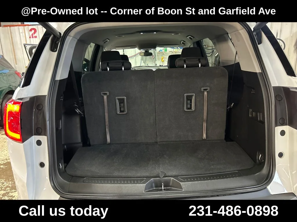 Used 2019 White GMC SLE-2 image 18