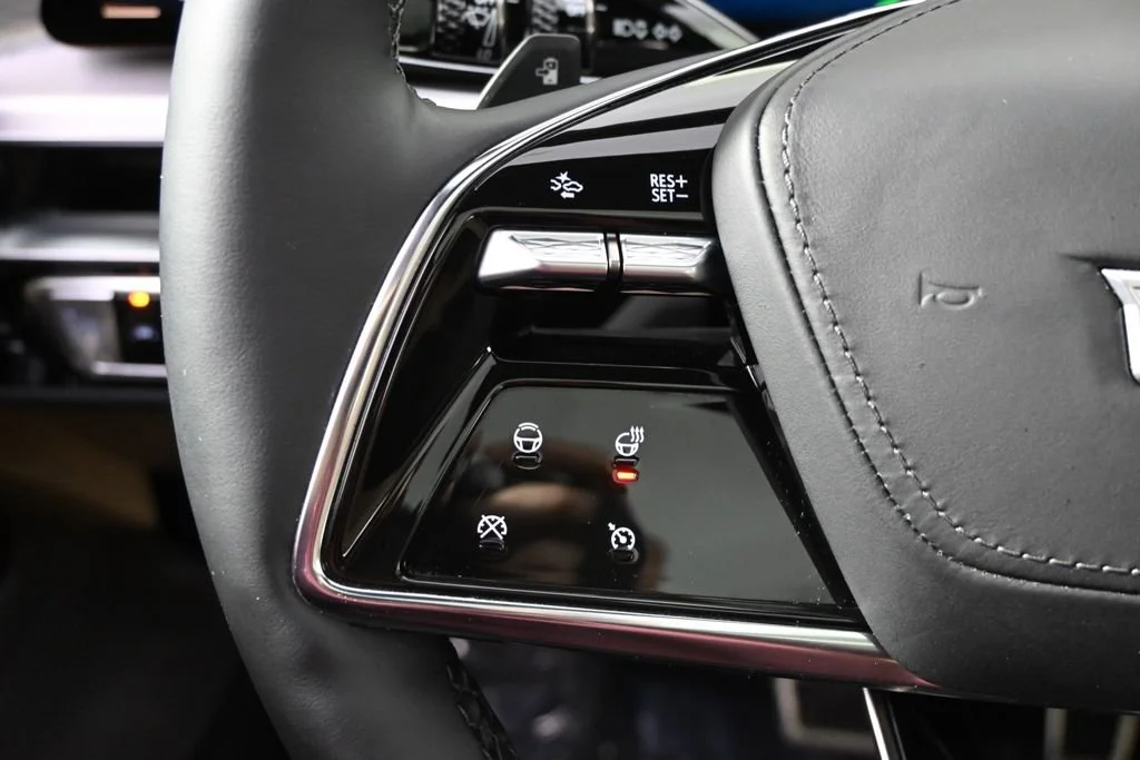 2025 Cadillac LYRIQ Sport 3 - Photo 34