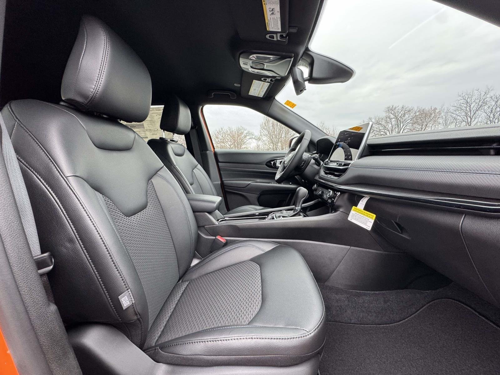 New 2026 Joose Exterior Paint Jeep Latitude Altitude image 14