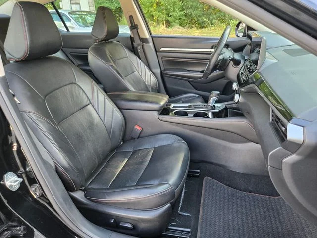 Used 2023 Black Nissan 2.5 SR image 21