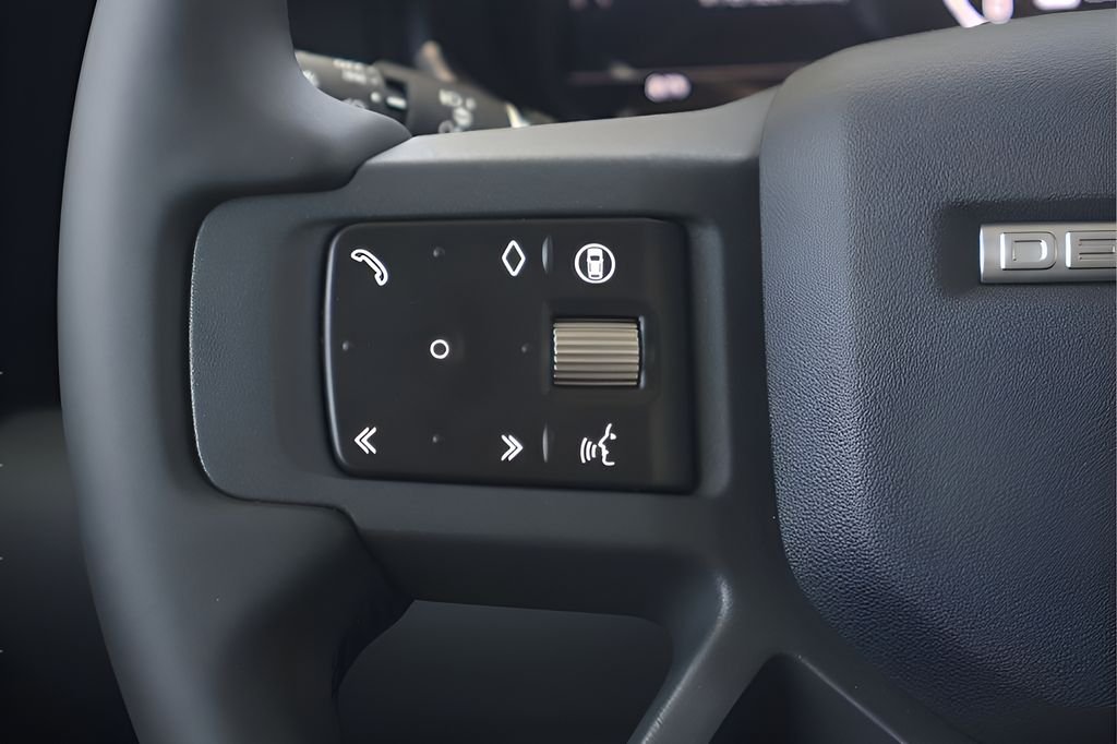 New 2026 Tasman Blue Land Rover S image 20