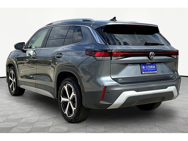 New 2026 Platinum Gray Metallic Volkswagen 2.0T SE image 4