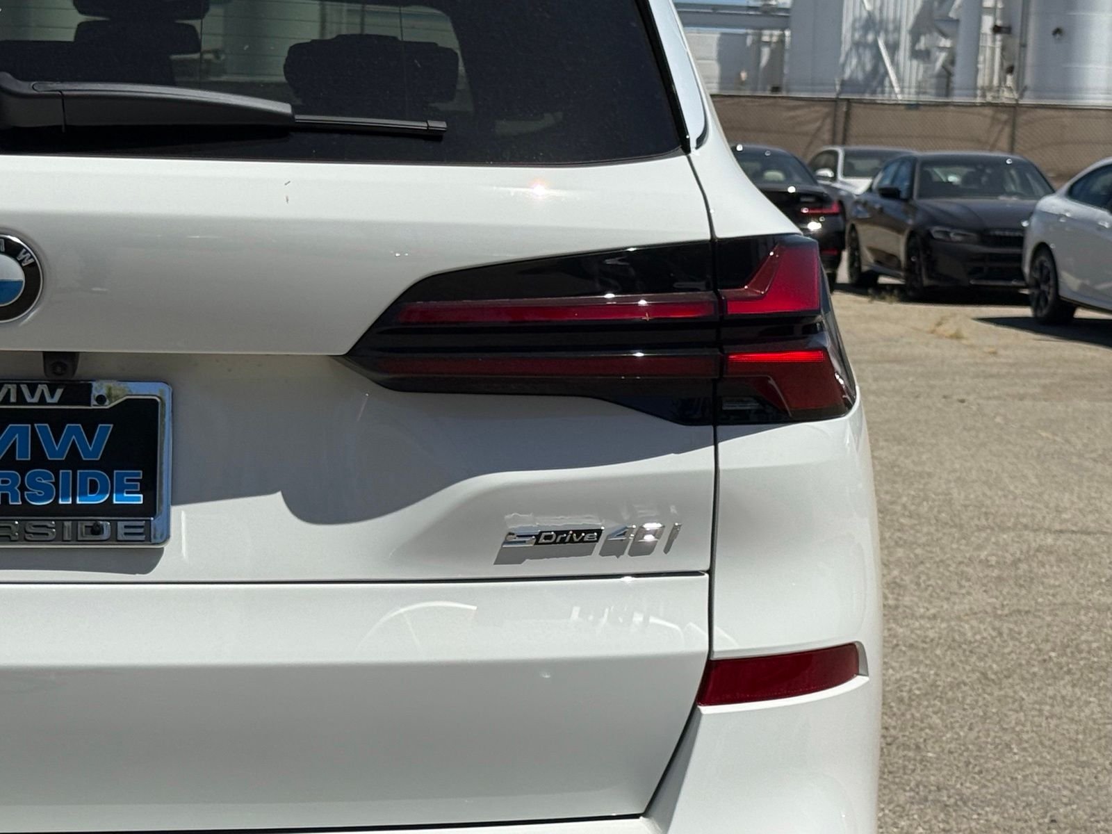 New 2026 Alpine White BMW sDrive40i image 15